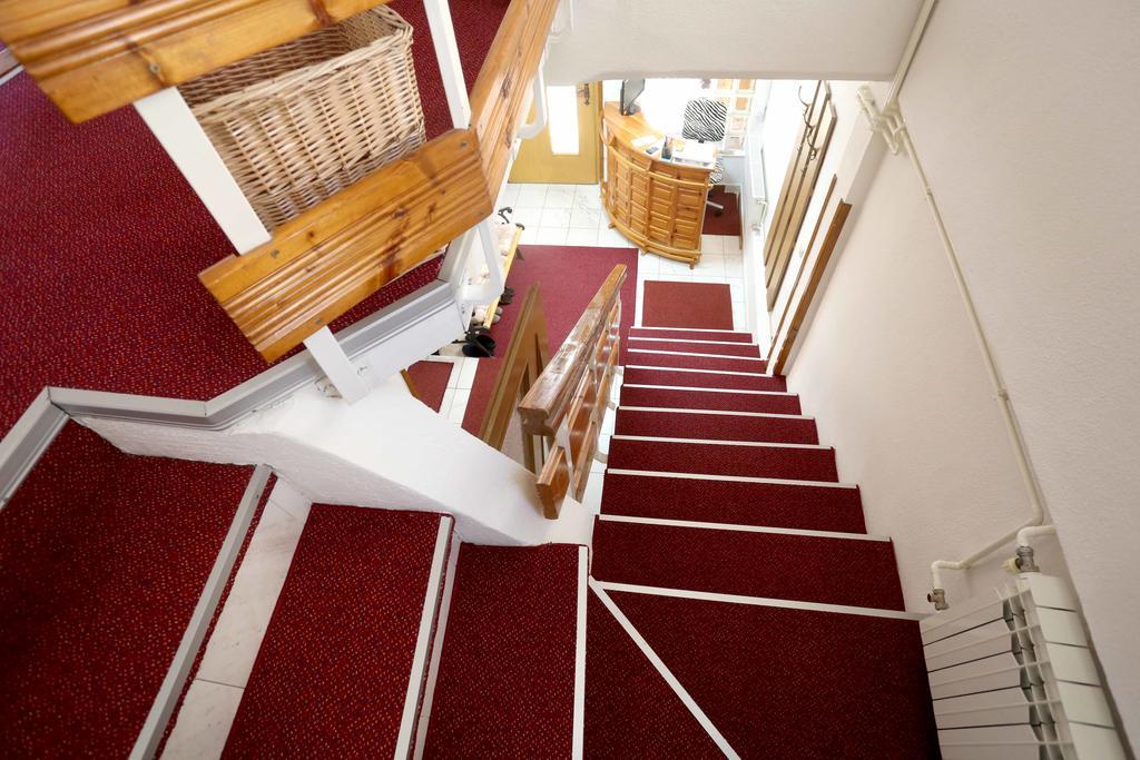 Hostel Denal ซาราเยโว ภายนอก รูปภาพ