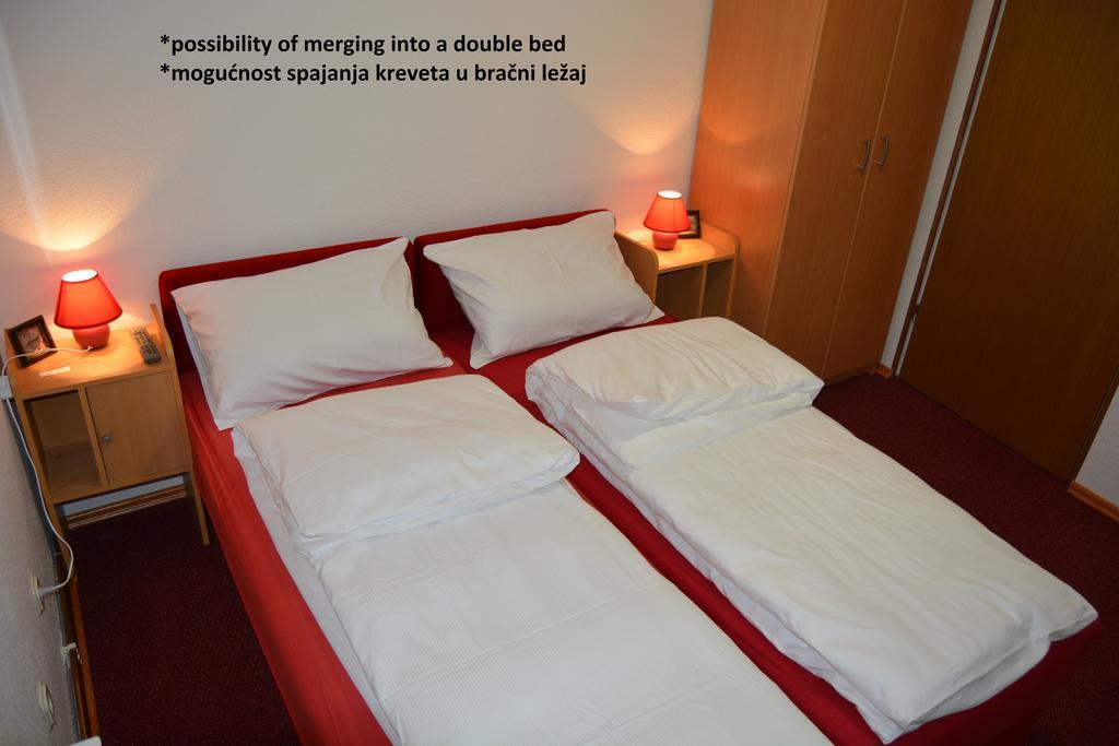 Hostel Denal ซาราเยโว ภายนอก รูปภาพ