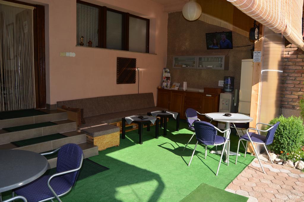 Hostel Denal ซาราเยโว ภายนอก รูปภาพ
